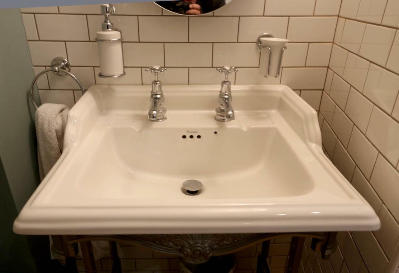 Monmouth House Apartments, Lyme Regis Old Town, Dog Friendly, Parking ภายนอก รูปภาพ