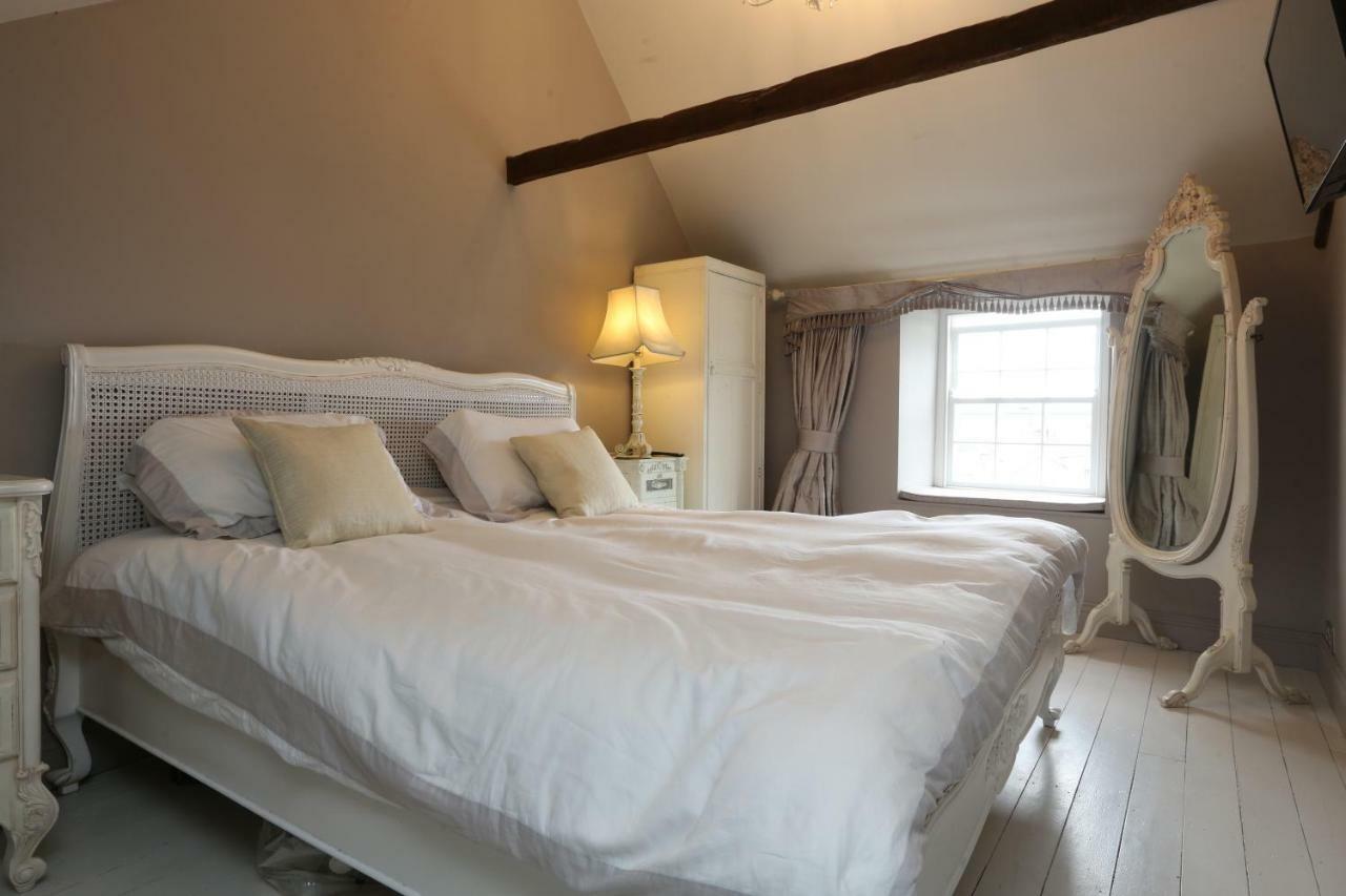 Monmouth House Apartments, Lyme Regis Old Town, Dog Friendly, Parking ภายนอก รูปภาพ