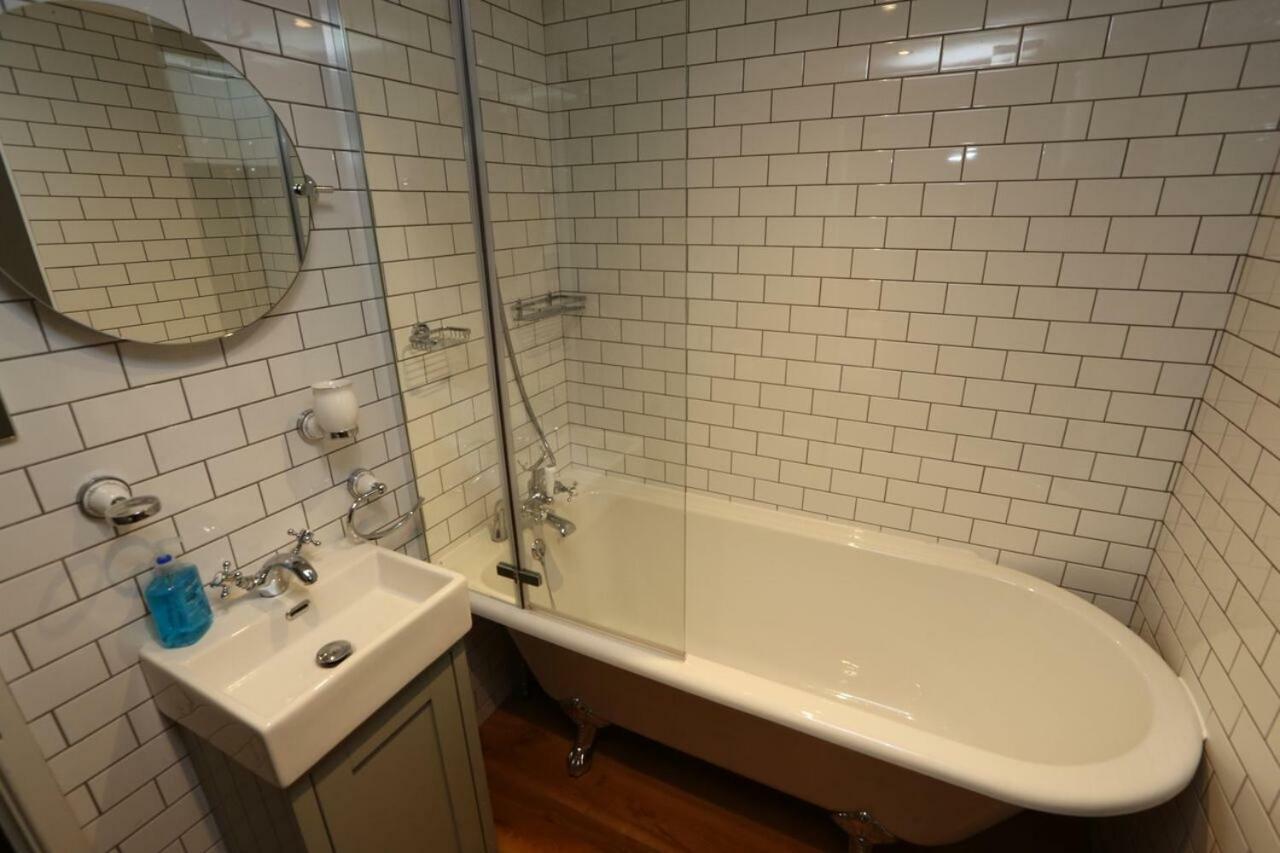 Monmouth House Apartments, Lyme Regis Old Town, Dog Friendly, Parking ภายนอก รูปภาพ